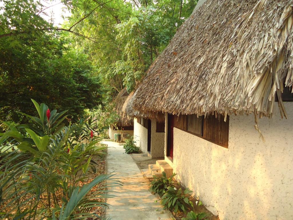 Hotel Cabanas Safari Palenque Ngoại thất bức ảnh